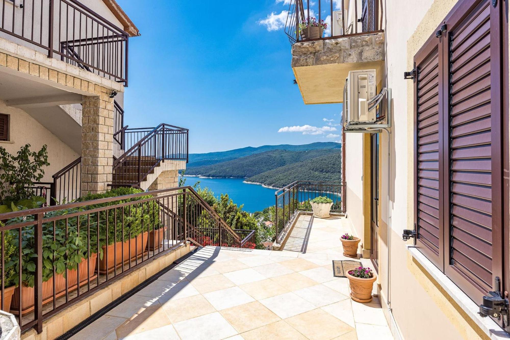 Apartments Lady M Rabac Buitenkant foto