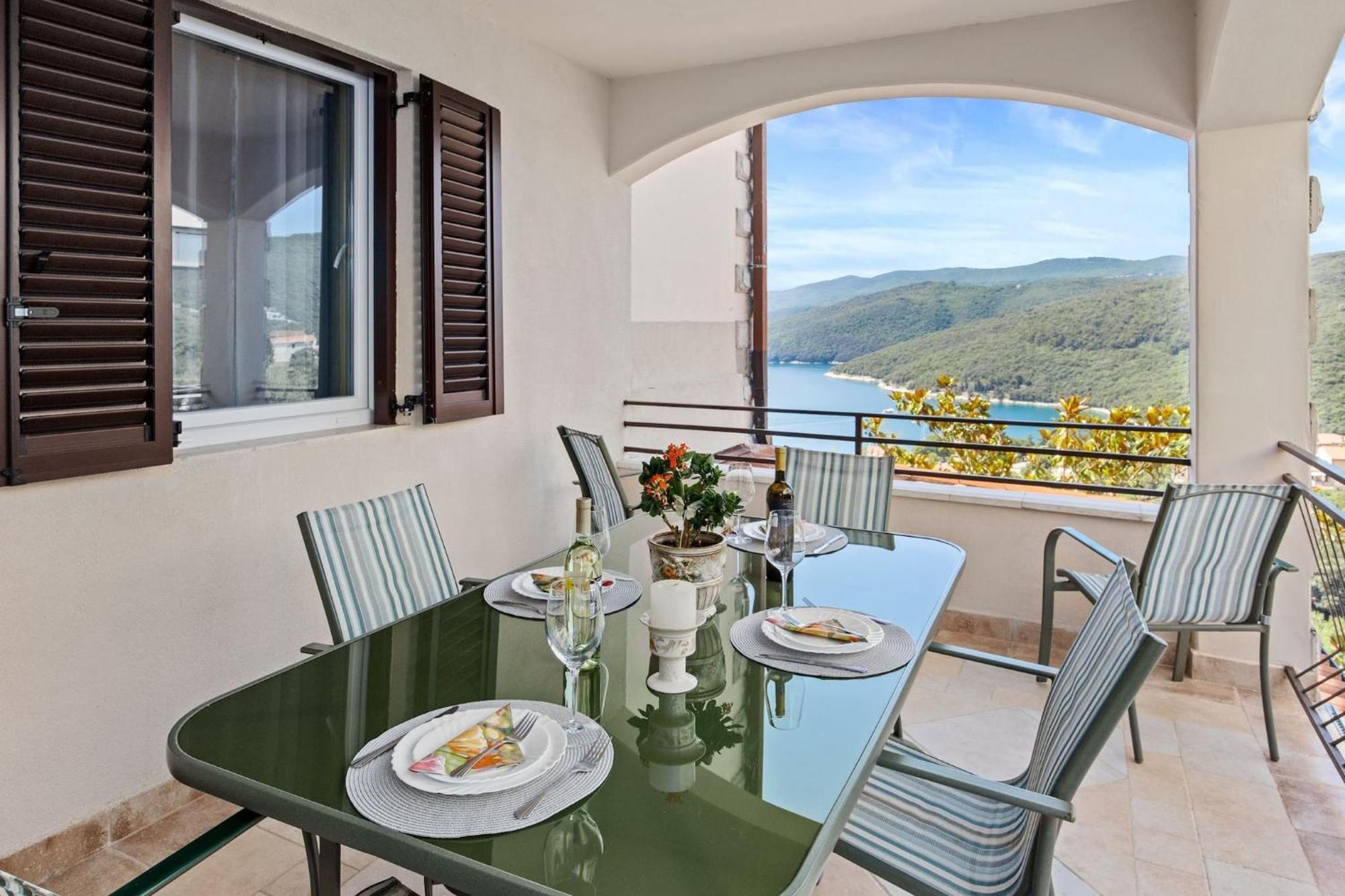 Apartments Lady M Rabac Buitenkant foto
